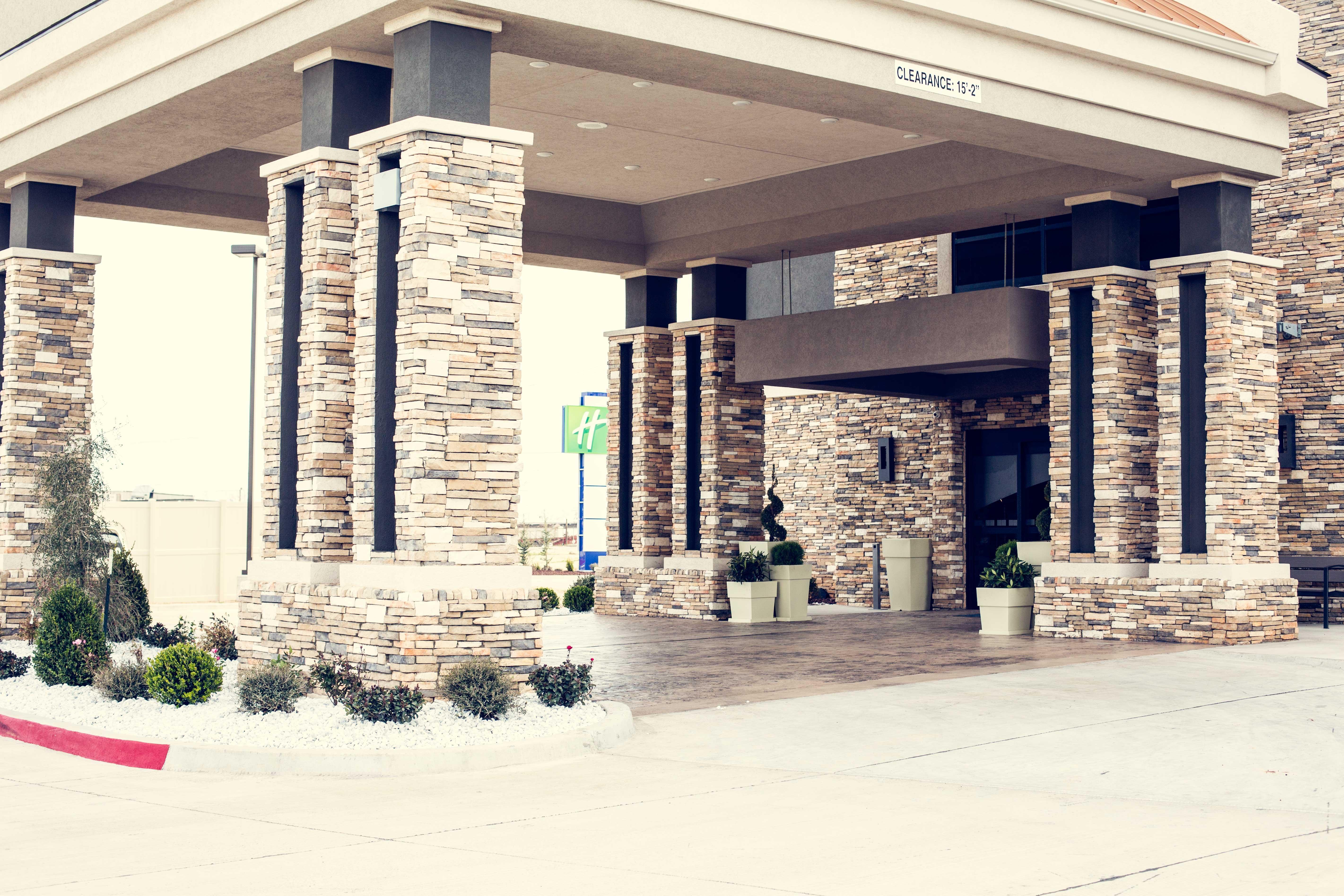Holiday Inn Express & Suites Oklahoma City Southeast By Ihg Eksteriør billede